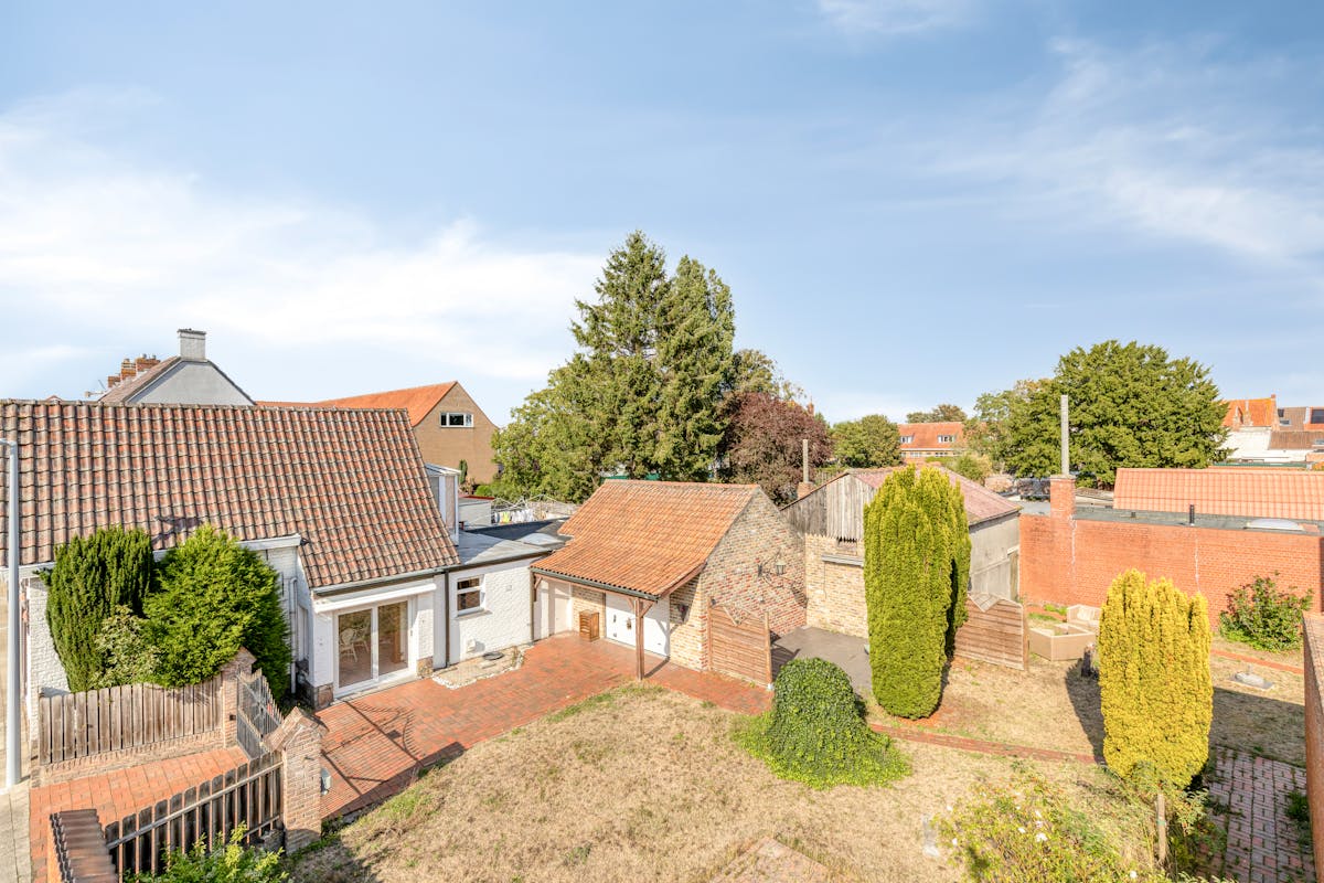 Halfopen huis / grond (537m²) met potentieel in hartje Sijsele (Damme) - foto 5