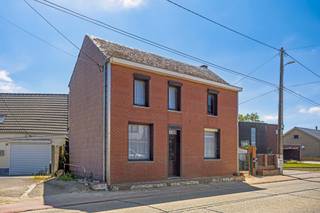 Assent: renovatie- of investeringspand te koopBen je op zoek naar een project met potentieel? Deze te renoveren of af te breken woning is gelegen in...
