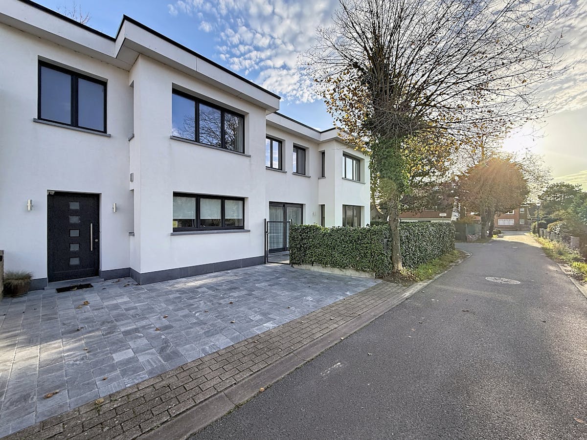 Woning met 3 slaapkamers en tuin te huur in Sint-Idesbald - foto 1