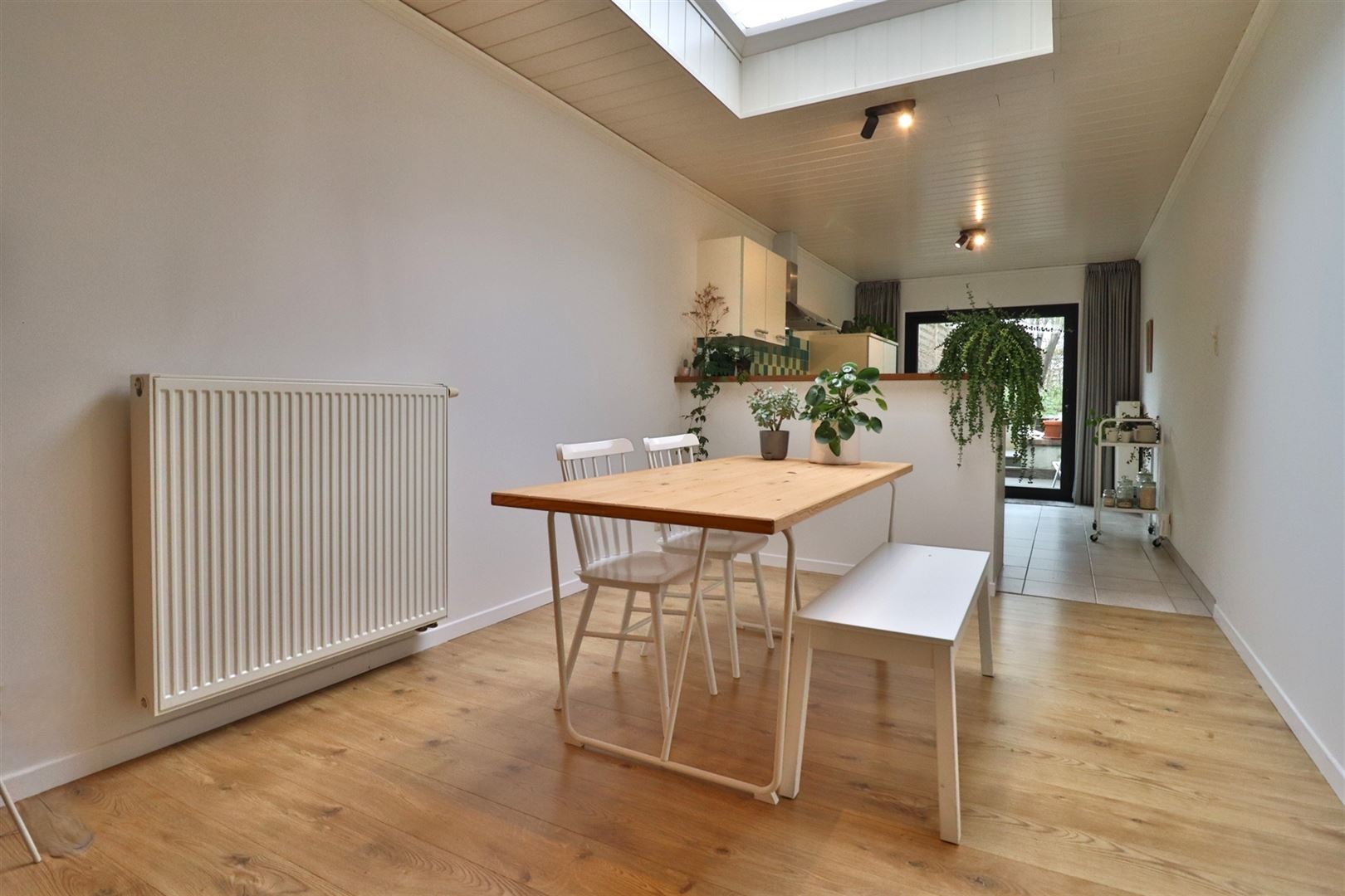 Leuke stadswoning met tuin en uitweg - foto 4