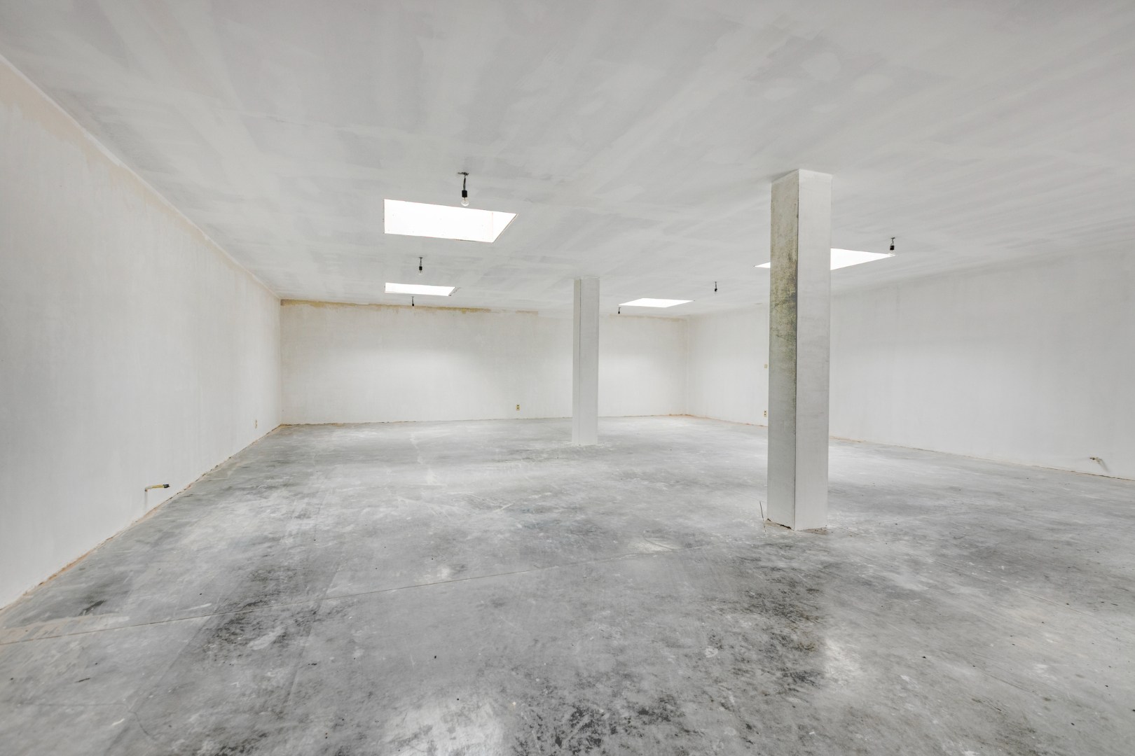 Commercial for sale in Mol - photo 4