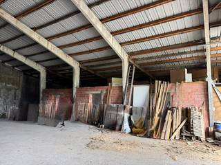 Opslagruimte gelegen te Koekelare, langs een mooie invalsweg tussen Torhout en Diksmuide. Elektriciteit voorzien. De onroerende voorheffing valt...