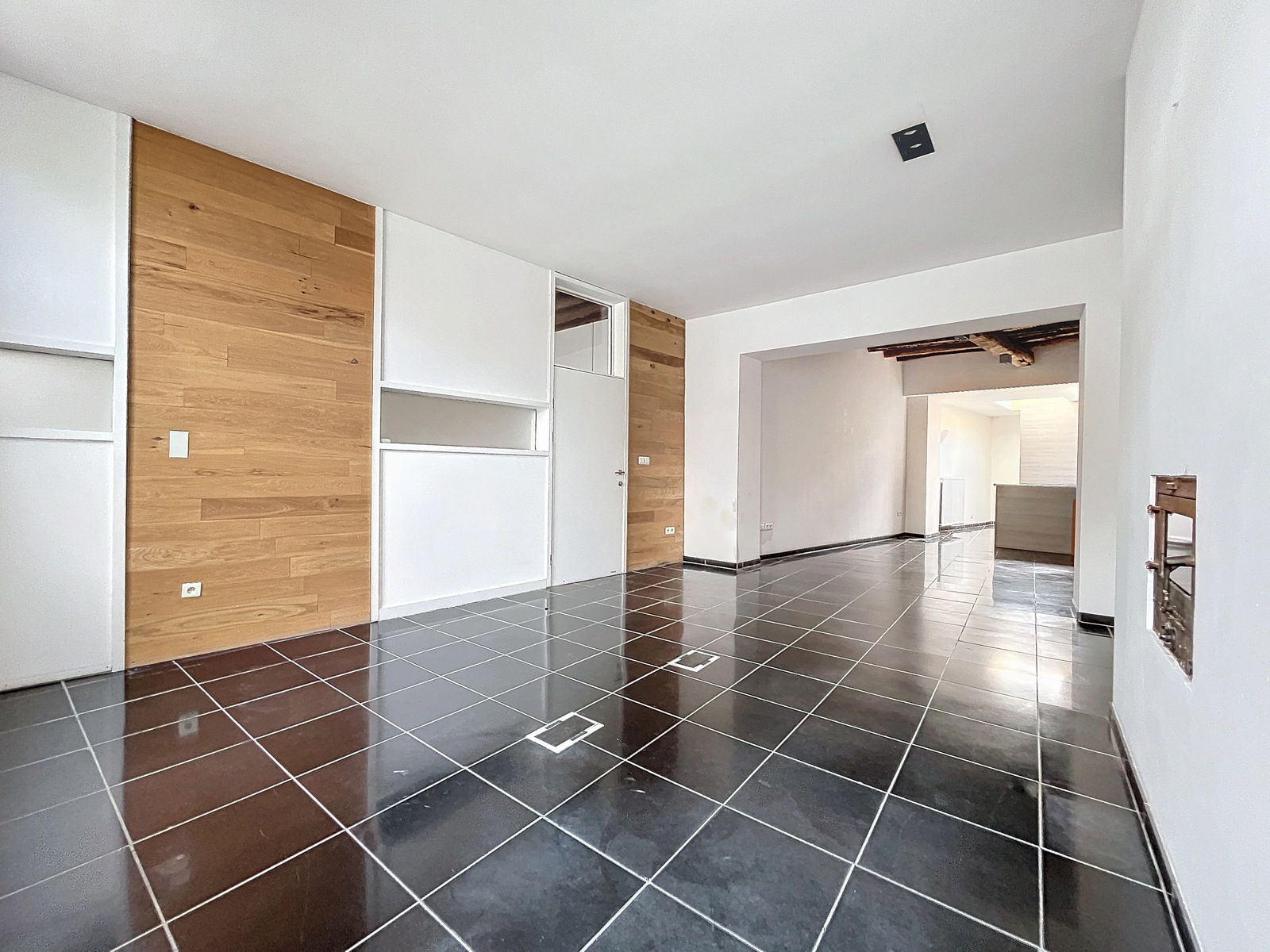 Te Huur: Gelijkvloers Handelspand op Toplocatie - foto 5