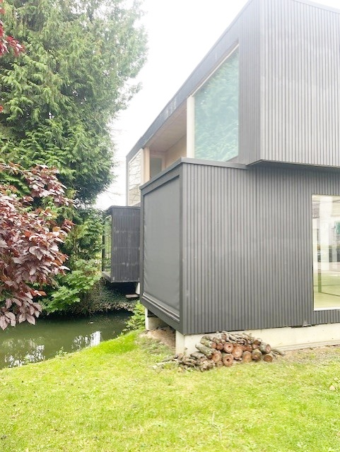 HIPPE KANTOREN-POLYVALENT GEBOUW NABIJ OPRIT E40 - foto 2