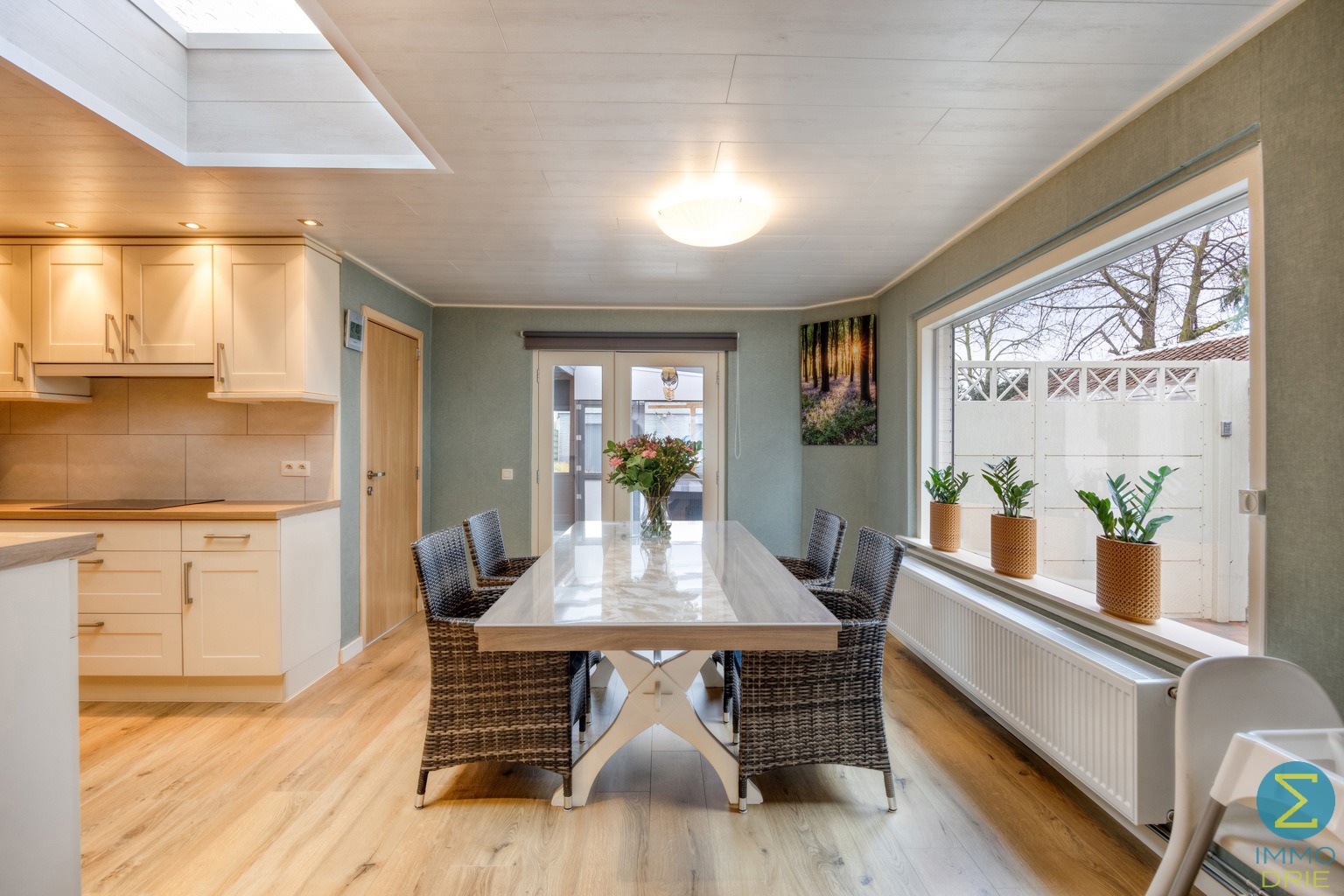 Nette half vrijstaande woning met 3 slpks en ruime garage  - foto 5