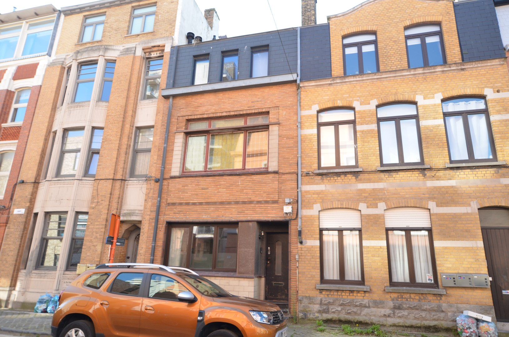 Goed gelegen ruim woonhuis - foto 1