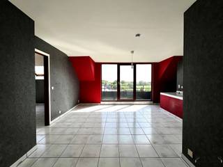 <p><span>Dit 1 slaapkamer appartement van 56 m² in Dendermonde bevindt zich in een verzorgd woningcomplex op een boogscheut van de binnenstad.</span></p><p><span>De open woonkamer is licht dankzij grote raampartijen en is er directe toegang tot het balkon.</span></p><p><span>Het appartement beschikt over 1 slaapkamer. De badkamer is voorzien van een ligbad, wastafel en toilet.</span></p><p><span>De compacte keuken is praktisch ingericht met alle basisvoorzieningen, waaronder een kookvuur, dampkap, oven en koelkast.</span></p><p><span> </span></p><p><span>Dit appartement in Dendermonde is perfect voor wie op zoek is naar een onderhoudsvriendelijke studio.</span></p><p><span> </span></p><p><span>Interesse? Neem contact op via mail of bel naar 052/50 50 00</span></p><p><span> </span></p><p><span> </span></p>