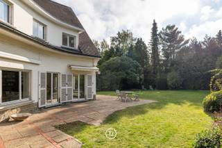 In the heart of the prestigious municipality of Woluwe-Saint-Pierre, nestled in greenery and completely shielded from the street, lies...