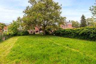 Te koop: karaktervolle woning in het centrum van Beveren, op wandelafstand van scholen en openbaar vervoer.Deze woning uit 1930 combineert ruimte met...
