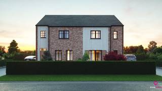 <p><span>Elke zondag welkom op ons kantoor van 10u-12u voor meer info over de nieuwbouwprojecten!<br /><br />Deze woning (rechterzijde) heeft een bewoonbare oppervlakte van 205 m² en is praktisch opgedeeld; het perceel is 5.25are groot.</span></p>
<p><span>Er werd rekening gehouden met voldoende leefruimte met achteraan een gezellige open keukenruimte, aansluitend bij een ruime berging met buitendeur.</span></p>
<p><span>Via de inkomhal met gastentoilet komt men in de living met open keuken. Vanuit de living vertrekt ook de trap naar boven. Langs de keuken bevindt er zich een praktische berging. De “doorzon”-leefruimte heeft zowel via de voor-, zij- als achterzijde ramen voor een uitstekende lichtinval.</span></p>
<p><span>Op de eerste verdieping zijn er 3 slaapkamers, een apart toilet en een badkamer.</span></p>
<p><span>De 2<sup>de</sup> gegoten betonnen trap brengt ons naar zolderruimte; hier bevindt zich een ruime 4<sup>de</sup> polyvalente (slaap)kamer die ook kan opgesplitst worden naar een 5<sup>de</sup> kamer en technische ruimte.</span></p>
<p>Zowel de raampartijen als de dakwerken zijn van uitstekende makelij.</p>
<p><span>Deze ruwbouwwoning wordt </span>opgeleverd met een vlak getrokken perceel dat onmiddellijke aanplanting toelaat; het mooie uitzicht is reeds bepaald….</p>
<p>Residentie “De Moestuin” bevindt zich in de rustige Moestuinstraat; een aangename straat met een uitstekende verbinding naar het centrum van Heusden en verbinding naar Koersel/Beringen.</p>
<p>In deze aangename woonomgeving wonen veel jonge gezinnen en met de uitkijk op het veld en groen is het hier echt tot rust komen. In het centrum van Koersel heeft men zo zijn inkopen gedaan door de aanwezigheid van de Lidl, Action, bakker enz..uit eten doet men in Barnaba terwijl men een filmpje meepakt in de Roxy een heerlijk klein bioskoop-complex.</p>
<p>Samenwerken met deze bouwheer is kiezen voor zekerheid en duidelijke afspraken; voor de snelle beslissers zijn aanpassingen binnen nog mogelijk.</p>
<p></p>
<p>Indeling :</p>
<p>GELIJKVLOERS : inkomhal, gastentoilet, leefruimte onderverdeeld met zithoek en eetkamer, trap naar boven, open keuken, grote berging met achterdeur</p>
<p>EERSTE VERDIEPING : nachthal, apart toilet, 3 slaapkamers, badkamer, trap naar boven</p>
<p>ZOLDER : open zolderruimte op te splitsen naar 2 extra kamers en technische ruimte</p>
<p>TUIN: genivelleerd</p>
<p></p>
<p><span>Pluspunten:</span></p>
<p><span>-prachtige landelijk stijl</span></p>
<p><span>-zeer degelijke bouw</span></p>
<p><span>-ruim = 205 m²</span></p>
<p><span>-aangename leefruimte</span></p>
<p><span>-4 slaapkamers<br />-betonnen trappen</span></p>
<p><span>-tijdloze pastoriestijl</span></p>
<p><span>-goede ligging = overal dichtbij!</span></p>
<p><span>-grondwaarde aan 12%, enkel constructie onder 21%BTW</span></p>
<p><span>-adembenemend uitzicht = wandelen in de buurt</span></p>
<p><span> </span></p>
<p><span>Voor een afspraak of meer info, bel ons op 078/78.78.70, of kom gewoon binnen op ons kantoor. Steeds welkom!</span></p>