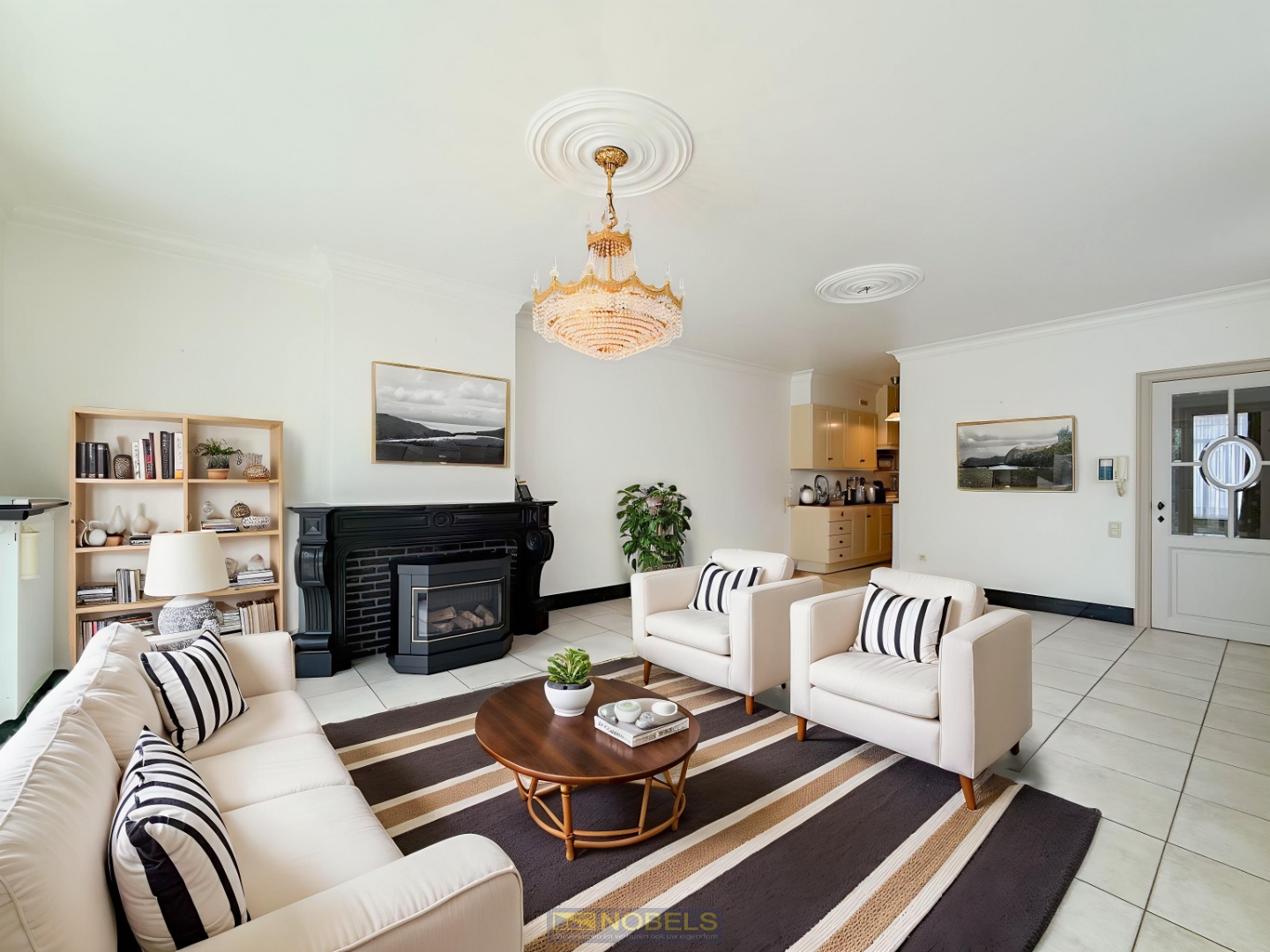 Te koop, Energiezuinige en instapklare halfopen bebouwing op centrale ligging te Zottegem! - photo 2