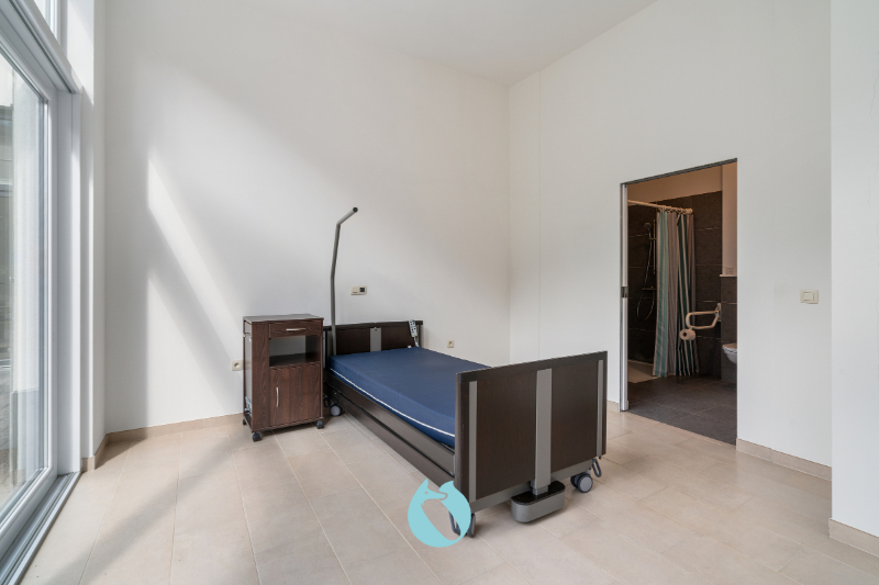 Gelijkvloerse serviceflat met privaat terras - foto 5