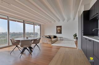 Beautifully renovated 2 bedroom apartment with air conditioning and SW terrace!This cozy, well-kept and spacious apartment with excellent EPC A, is...