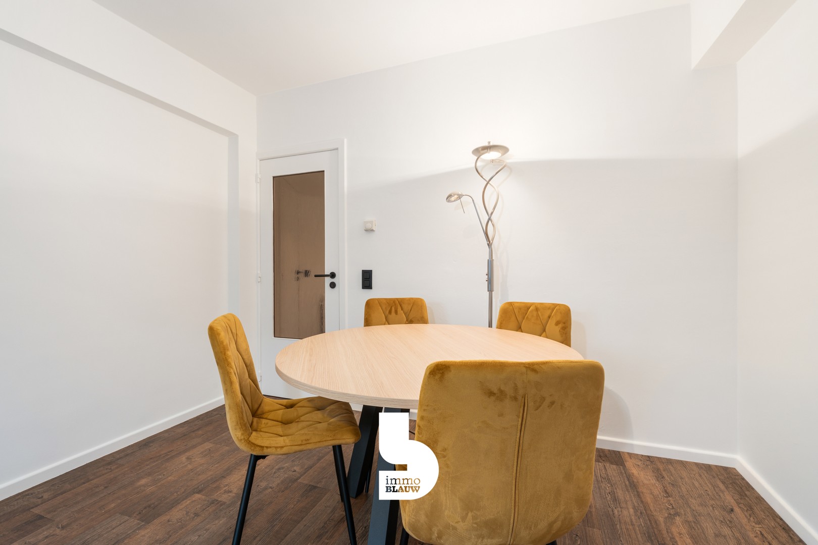 Ruim appartement met twee slaapkamers op toplocatie in Oostende! - foto 5