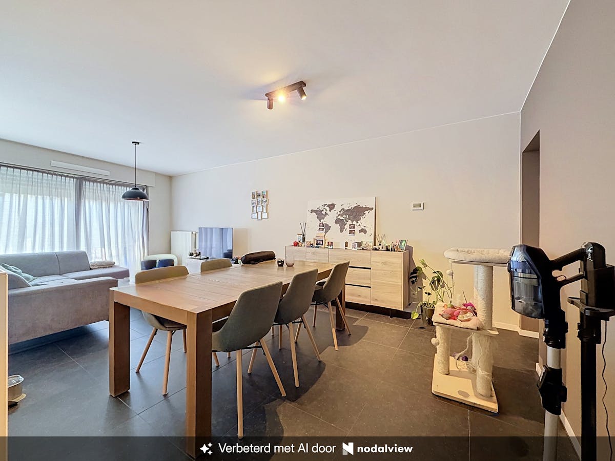 Ruim appartement met 2 slaapkamers in centrum Marke te huur - foto 4