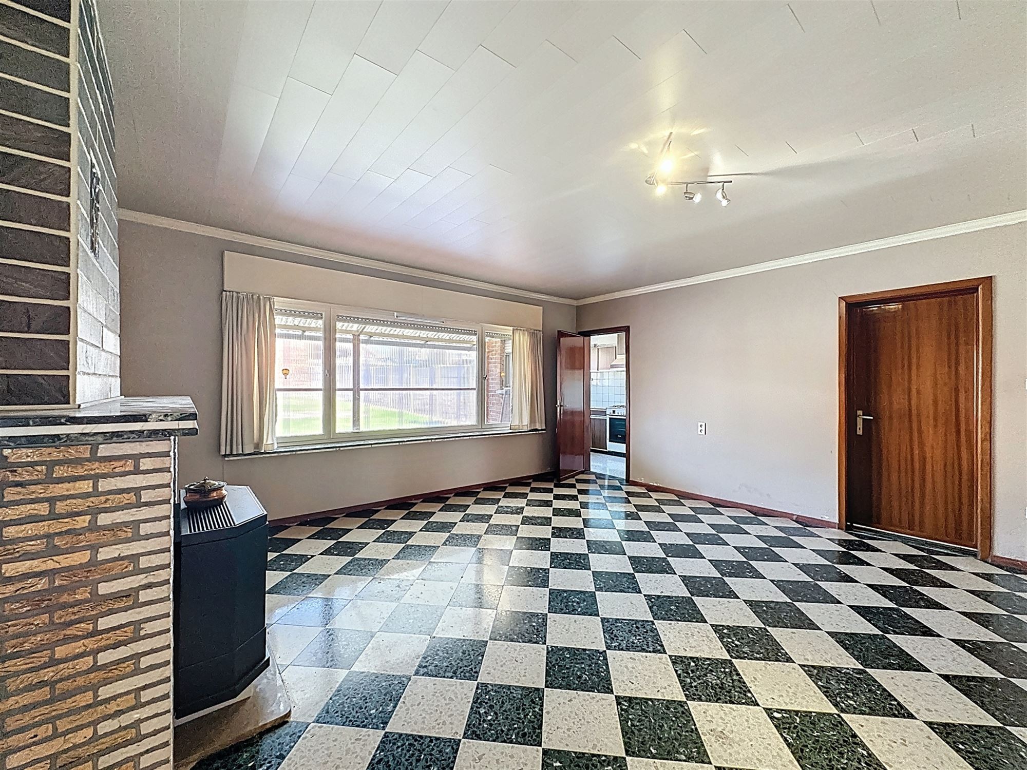 Karaktervolle ruime woning met werkplaats. - foto 4