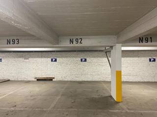 immo DAVID propose : 3 emplacements de parking couverts situés rue de Livourne à Saint-Gilles. Toute personne à la recherche d’un emplacement...