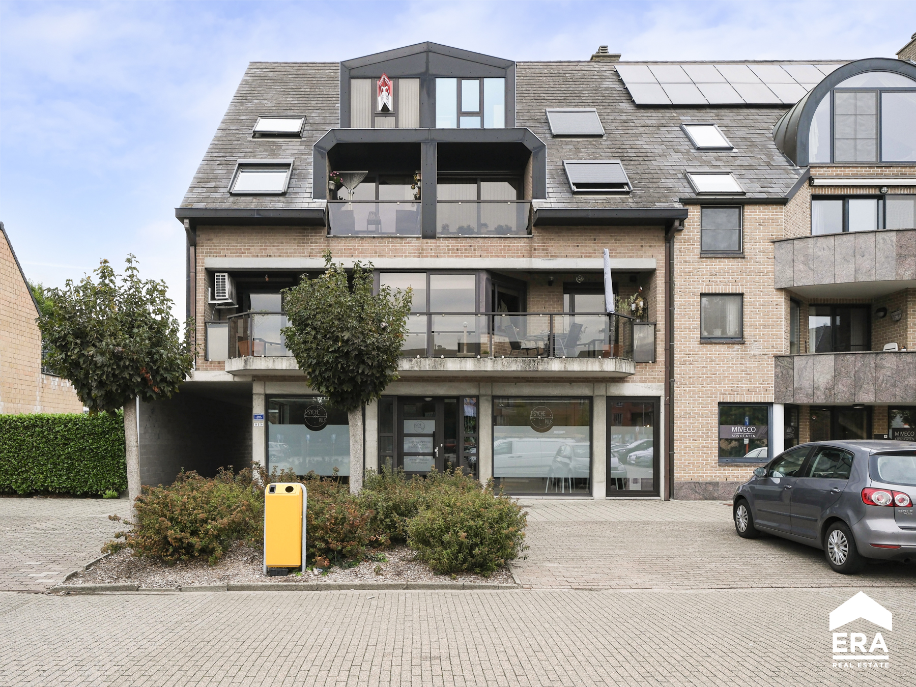 Knap gerenoveerd studio-appartement te koop in Lommel - foto 1