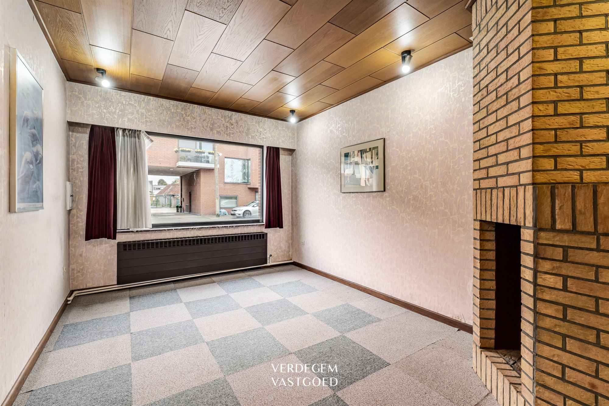 Ruime gezinswoning met 3+2 slaapkamers, inpandige garage en tuin - foto 4