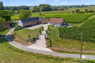 ---RESERVED---In the heart of the scenic Pays des Collines (Flobecq – Geraardsbergen – Lessines region) lies this unique 2.2 ha estate, featuring a...
