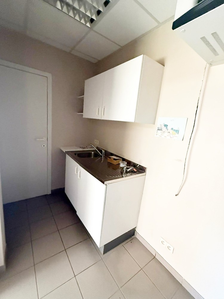 Commercial for rent in Melle - photo 5