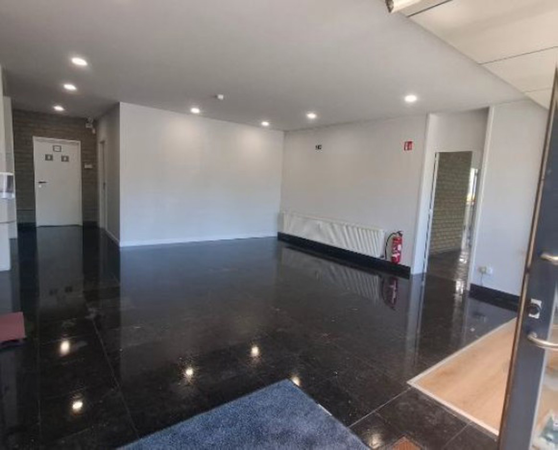 Kantoor 120m² te huur op de gelijkvloerse verdieping  - foto 4