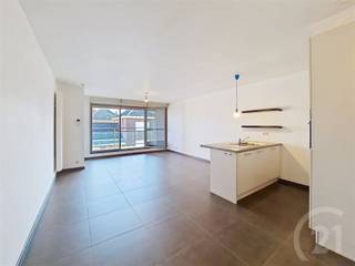 Gezellig en lichtrijk appartement op toplocatie nabij het centrum.Dit aangename appartement is ideaal gelegen vlak bij het centrum, met scholen,...