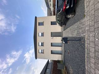 Prachtige vrijstaande woning 3 slaapkamers te huur in Geel: * Indeling: inkomhal, apart toilet, woonkamer, keuken, berging/wasplaats, terras, tuin,...