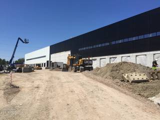 Built To Suit :Magazijn unit WH15 : 12.477m²- Terrein1 laaddock per 1.000 m²- Vrije hoogte: 12,20 m- Vloerbelasting magazijn: 50 kN/m²- Volledig...