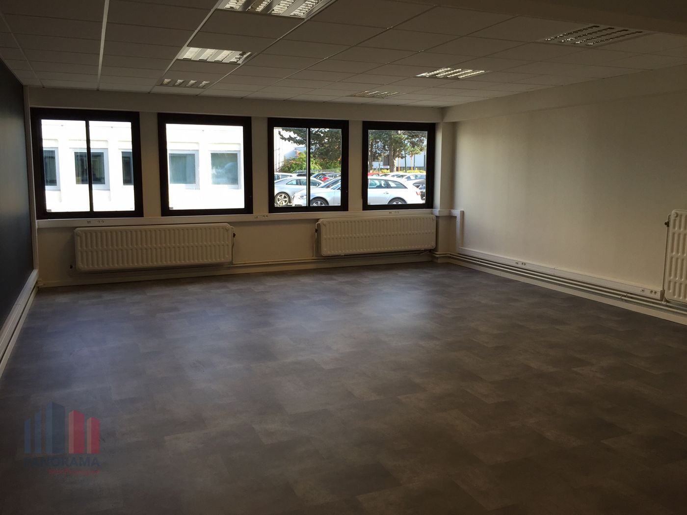 270 m² kantoren met 90 m² magazijn nabij E40 - foto 4