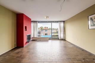 <p><span>Instapklaar 2 slaapkamerappartement met gezellig terras en gunstig EPC B</span></p><p><span> </span></p><p><span>Op een centrale locatie aan de Bredabaan 1127 in Maria-ter-Heide, Brasschaat, bevindt zich dit instapklare appartement met een bewoonbare oppervlakte van ca. 76 m².</span></p><p><span> </span></p><p><span>Het appartement verwelkomt u in een aangename en lichtrijke leefruimte. De vernieuwde keuken sluit hier mooi op aan en biedt het nodige comfort voor dagelijks gebruik. Verder beschikt het appartement over twee volwaardige slaapkamers en een vernieuwde badkamer.</span></p><p><span> </span></p><p><span>Dankzij de praktische indeling, de vernieuwde keuken en badkamer, het gunstige EPC-label B en de centrale ligging vormt dit appartement een interessante opportuniteit voor zowel eigen bewoning als investering.</span></p><p><span> </span></p><p><span>Troeven:</span></p><ul><li><span>Ca. 76 m² bewoonbare oppervlakte</span></li><li><span>2 volwaardige slaapkamers</span></li><li><span>Vernieuwde keuken</span></li><li><span>Vernieuwde badkamer</span></li><li><span>Gezellig oostgericht terras</span></li><li><span>Gunstig EPC-label B</span></li><li><span>Lift aanwezig</span></li><li><span>Centrale ligging in Maria-ter-Heide, Brasschaat</span></li></ul><p><span> </span></p><p><span>Interesse?</span><span> Neem gerust contact met ons op voor meer informatie of om een bezichtiging ter plaatse in te plannen.</span></p><p><span> </span></p><p><span> </span></p>