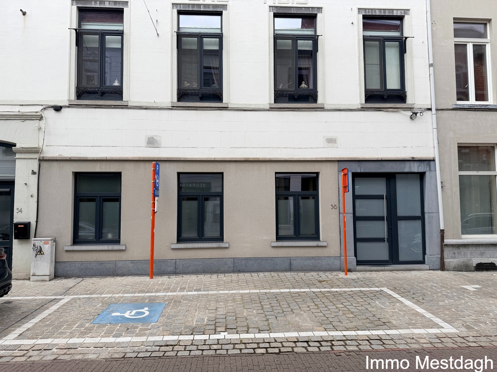 Ruim en energiezuinig gelijkvloers appartement (115 m²) met terras en staanplaats in hartje Diest - foto 2