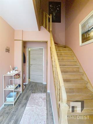 Bent u op zoek naar een betaalbare thuis op een uitstekende ligging in Diest? Ontdek dan deze instapklare woning, schitterend gelegen aan...