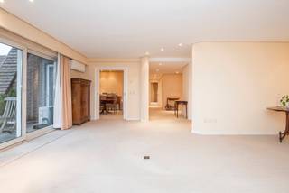 Ontdek dit exclusief appartement van ca. 178 m², gelegen in een prachtig en rustig parkdomein op een steenworp van het centrum van Kapellen. Dit...