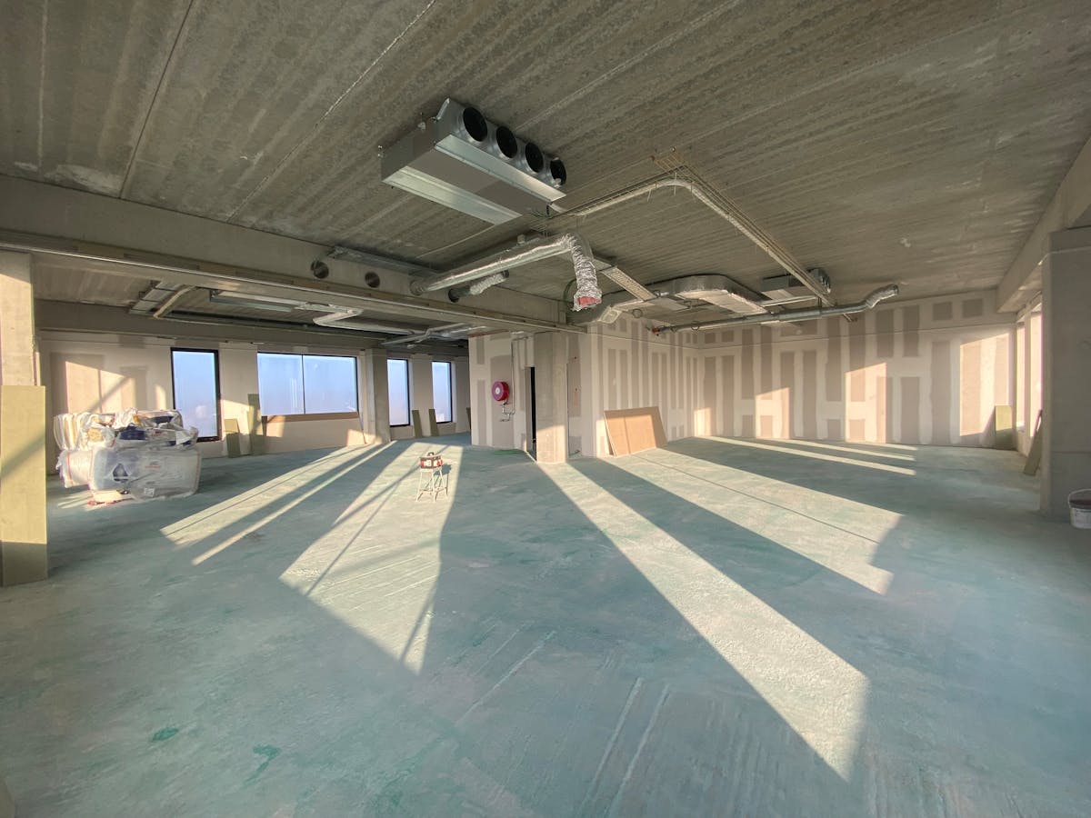 Nieuwbouw kantoorruimte van ca. 893 m² in R. Plaza Roeselare - foto 5