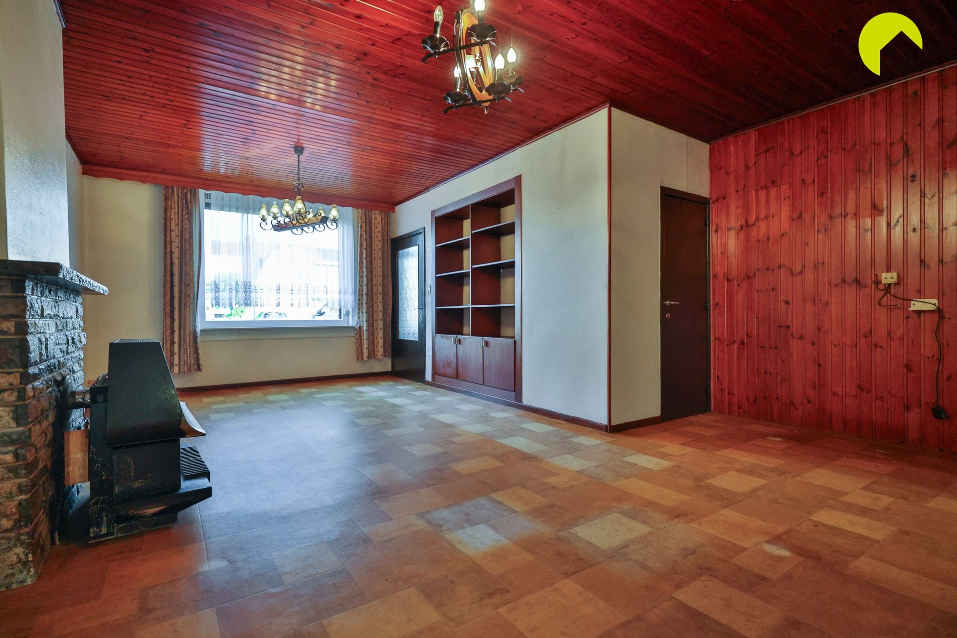 Te renoveren woning met drie slaapkamers te koop - foto 4