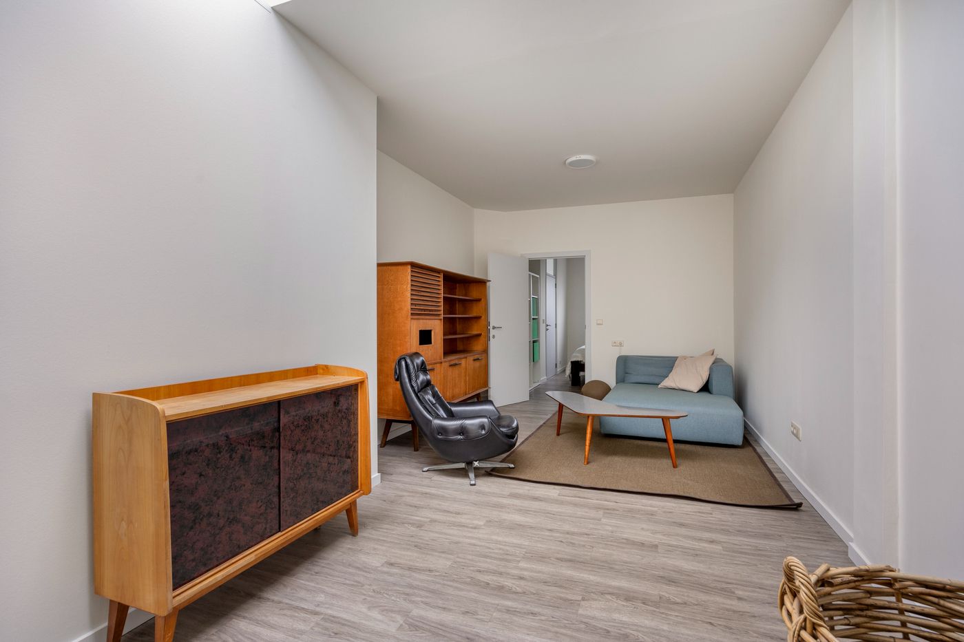 Uitzonderlijk ruim woonhuis (± 340 m²) met vergunning voor opsplitsing naar 2 woonunits - photo 4