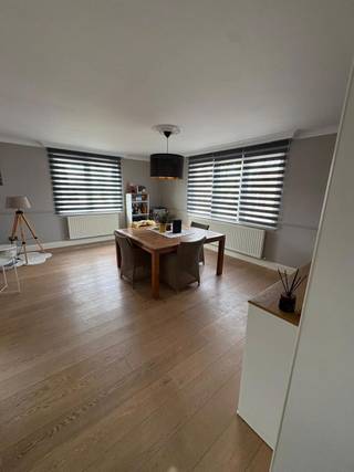 Duplex appartement gelegen aan de Rekemerstraat 3 B1 in Lanaken.De locatie is uitstekend: de dichtstbijzijnde busverbinding bevindt zich om de hoek,...