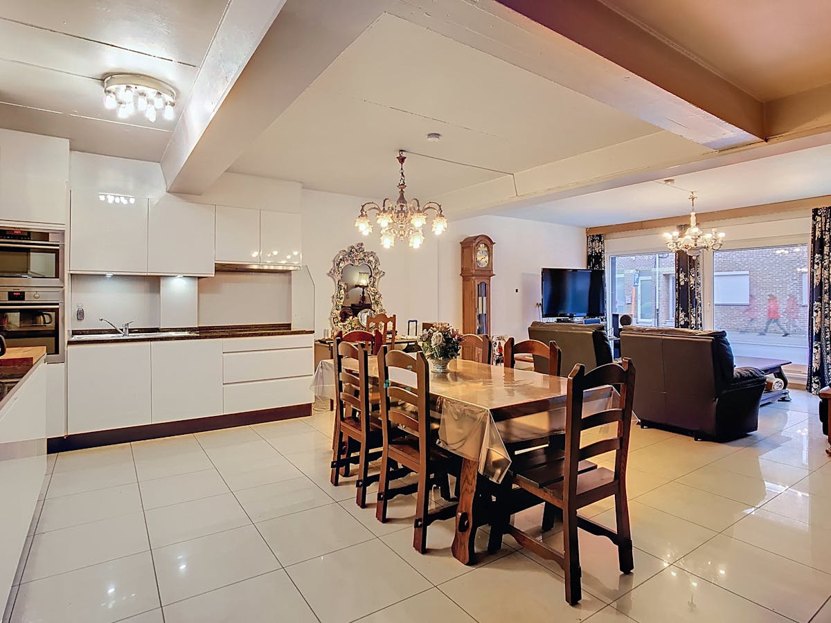 Gelijkvloers appartement met 4 slaapkamers (EPC C-F) - foto 4