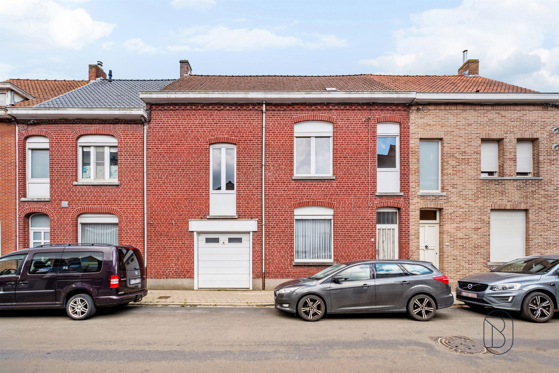 Gezinswoning met 6 slpk, ruime tuin en atelier in Wevelgem - foto 1