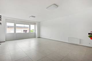 Op zoek naar een instapklaar appartement met veel licht en een gezellig terras? Dan is dit appartement op de bovenste verdieping zeker een...