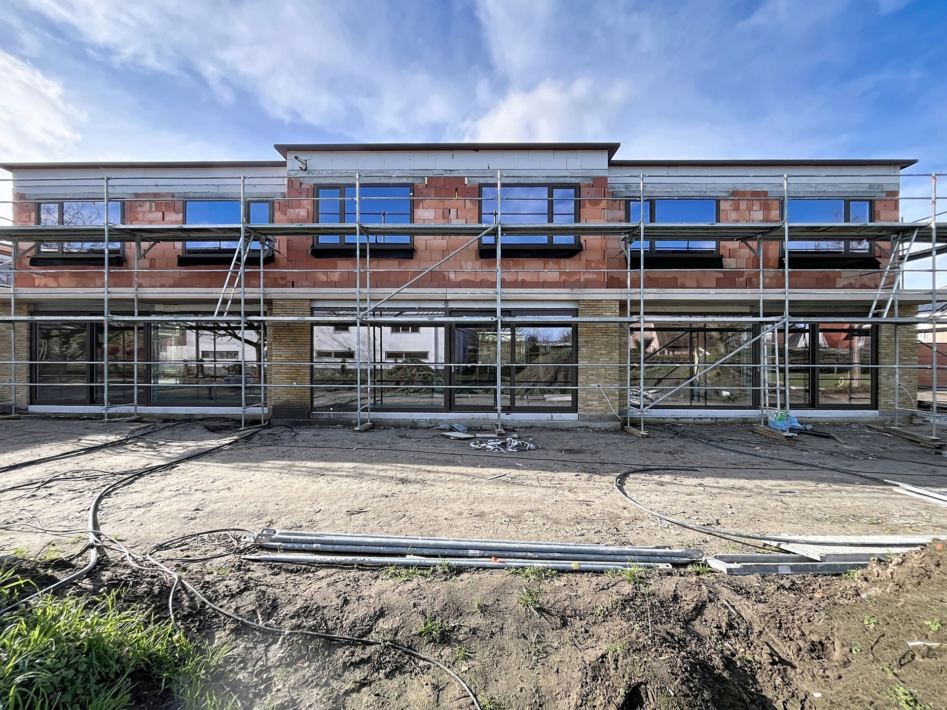 Gesloten nieuwbouwwoning met 3 slpk, nabij centrum Wetteren - foto 2