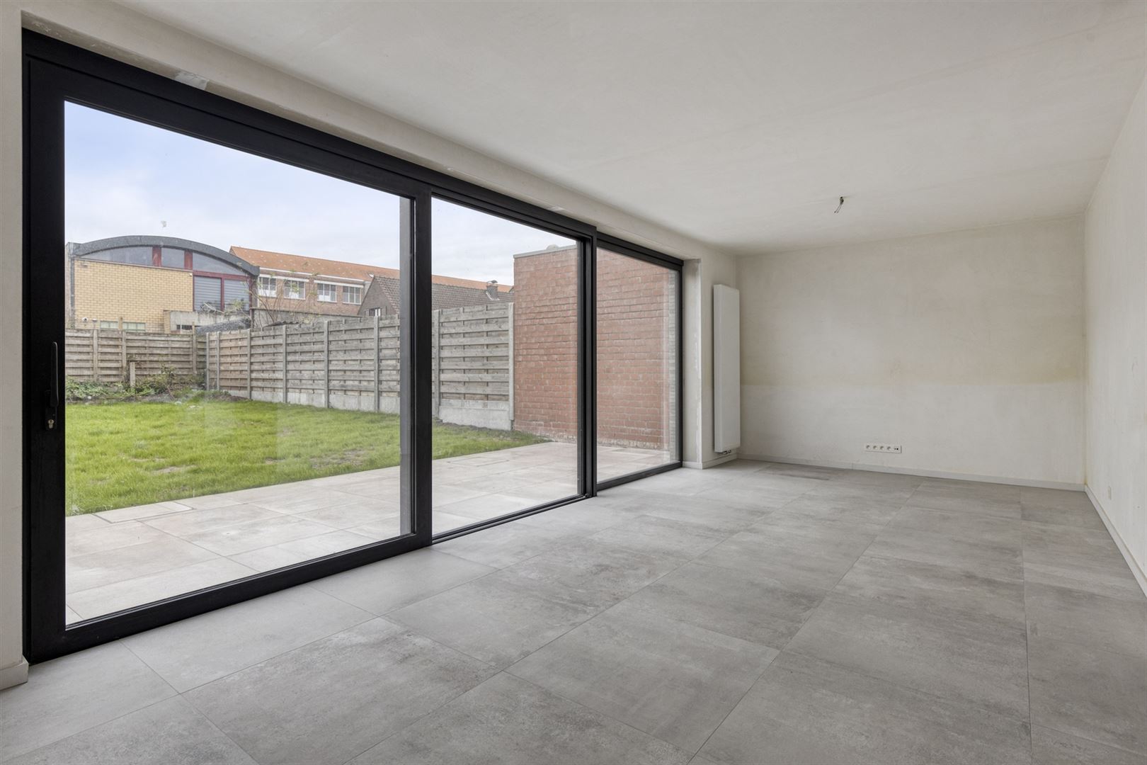 Rustig gelegen nieuwbouw woning met zonnige tuin en 4 slaapkamers. - foto 3