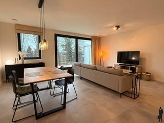 Recent appartement met 2 slk, terras en ondergrondse parking te Lier.Algemeen:- Energiezuinig appartement- Goed gelegen nabij centrum Lier, station,...