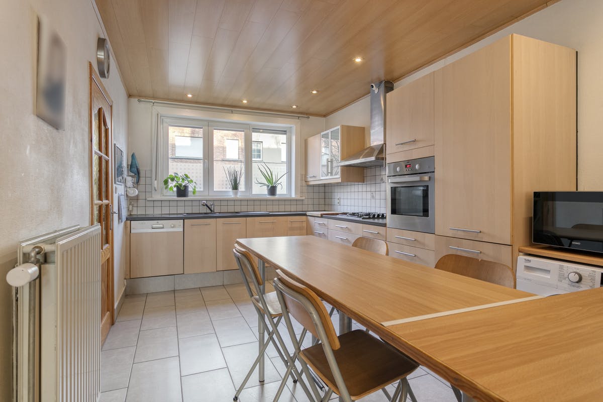 Instapklaar huis met 3 slaapkamers in centrum Assebroek - foto 4