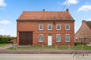 Bent u op zoek naar een renovatieproject met tal van mogelijkheden? Deze vrijstaande woning in het groene Herselt biedt u de kans om een...