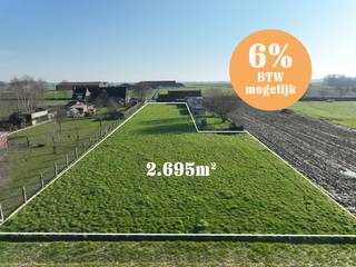 6% btw mogelijk en 2% registratierechten<br /><br />Droom je van een luxe vrijstaande woning op een riant perceel? Ontdek deze uitzonderlijke bouwgrond van <strong>2.695 m²</strong>, aangeboden door All-Bouw, gelegen in Kooigem met prachtige vergezichten. Hier heb je de kans om een unieke, op maat gemaakte woning te bouwen die perfect aansluit bij jouw wensen en levensstijl.<br /><br />Investeren in dit exclusieve perceel biedt aanzienlijke <strong>financiële voordelen</strong>:
<ul>
	<li>Verlaagde registratierechten: Bespaar minstens €36.000 op de aankoopprijs van de bouwgrond.</li>
	<li>Verlaagde BTW: Geniet van een lagere BTW-tarief van 6% op de bouw van jouw woning, indien je voldoet aan de voorwaarden. Dit kan leiden tot grote besparingen op de totale kosten van je droomhuis.</li>
</ul>
<br />Let op: er geldt een bouwverplichting op dit perceel. Samen met All-Bouw realiseer je een woning die volledig op jouw maat is ontworpen en gebouwd.<br /><br />Grijp deze unieke kans om jouw droomvilla te bouwen op een van de meest exclusieve percelen van Kooigem. Neem vandaag nog contact met ons op voor meer informatie. Hier begint de weg naar jouw luxe, op maat gemaakte woning!