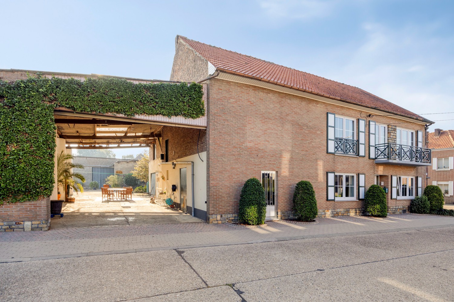 House for sale in Riemst with 4 bedrooms - photo 4