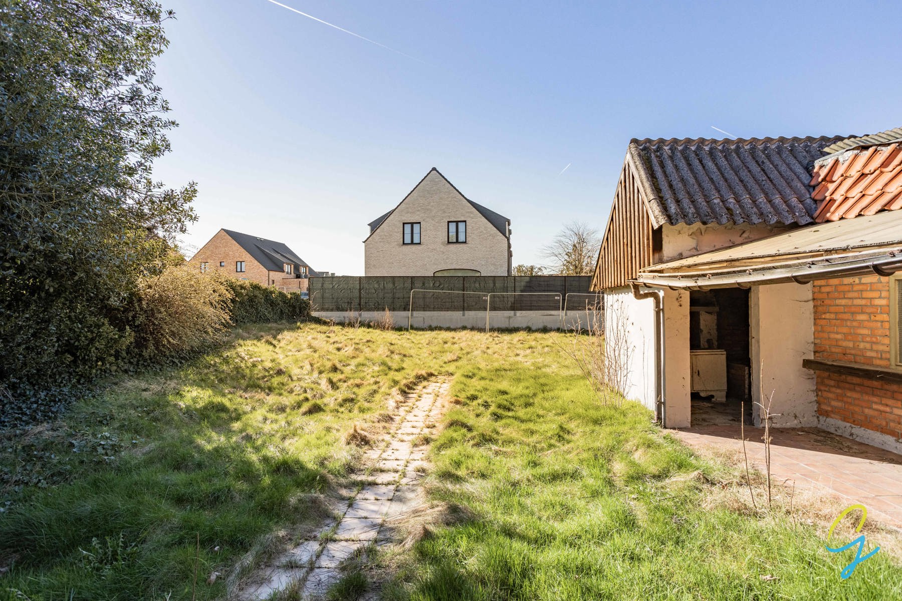 Te renoveren HOB of mogelijkheid tot 2 woningen in het centrum van Berlare - foto 5