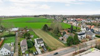 This beautiful building plot is located in a prime location in Grimbergen and combines easy accessibility with a green, quiet environment. To...